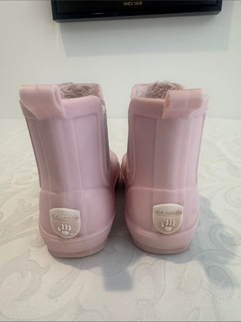 BearPaw soft pink